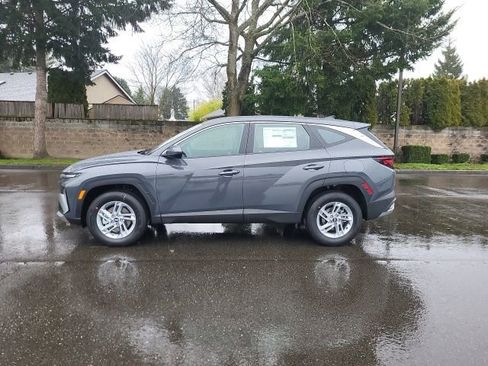 New 2026 Hyundai Tucson SE image 2