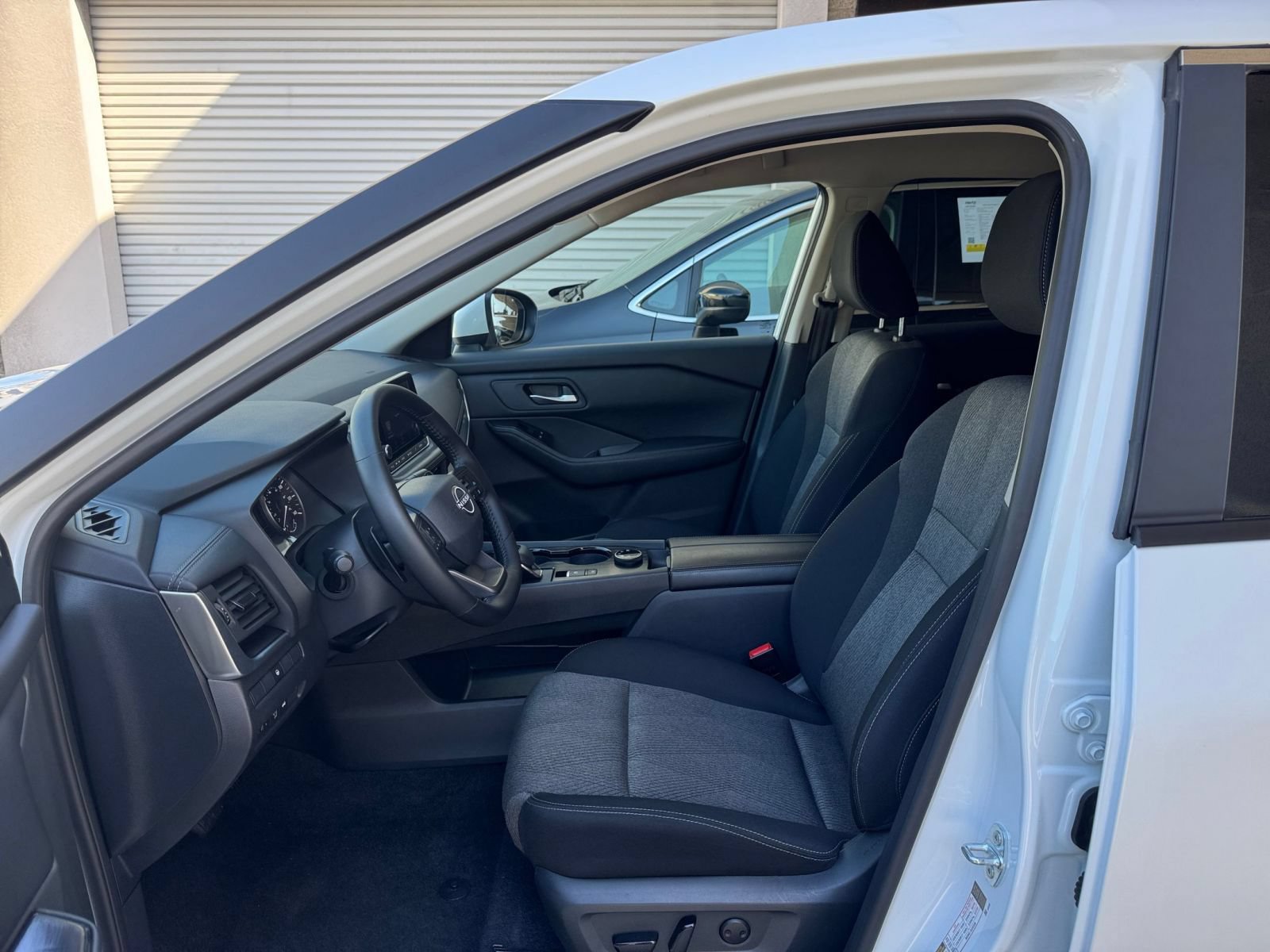 Used 2026 Nissan Rogue SV AWD/4WD image 28
