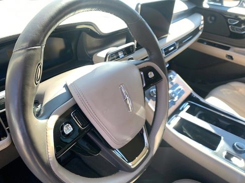 Used 2023 Lincoln Aviator Reserve w/ Elements Package Plus image 18