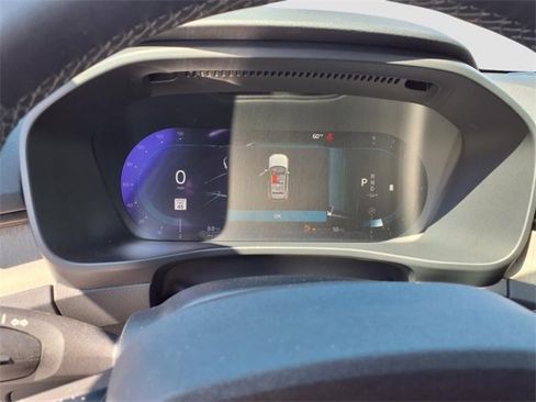 Used 2023 Volvo XC40 B5 Plus w/ Protection Package Premier image 21