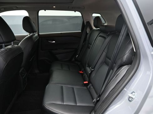 Used 2023 Nissan Rogue SL w/ SL Premium Package FWD image 12