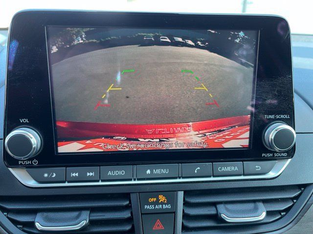 Used 2024 Nissan Altima 2.5 SV FWD image 30