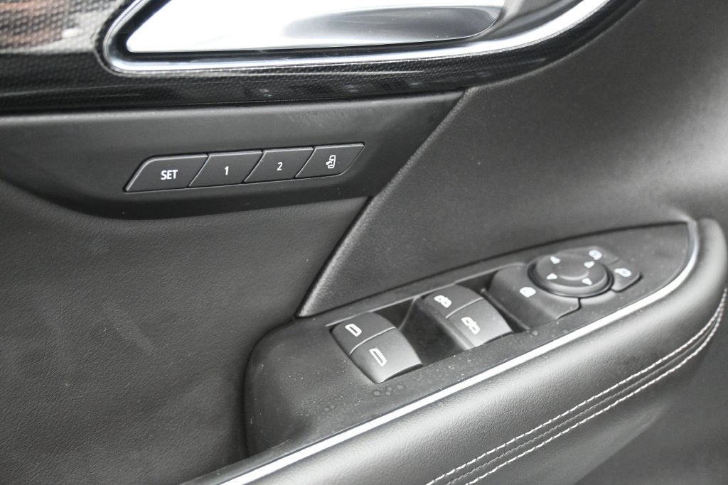 Used 2023 Buick Envision Essence AWD/4WD image 19