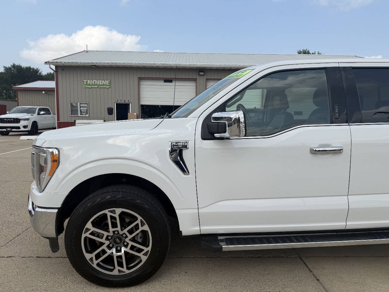 Used 2021 Ford F150 Lariat AWD/4WD image 3