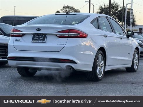 Used 2018 Ford Fusion S image 5