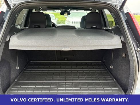 Certified 2023 Volvo XC40 B5 Plus w/ Climate Package AWD/4WD image 38