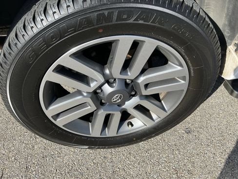 Used 2022 Toyota 4Runner TRD Sport RWD image 9