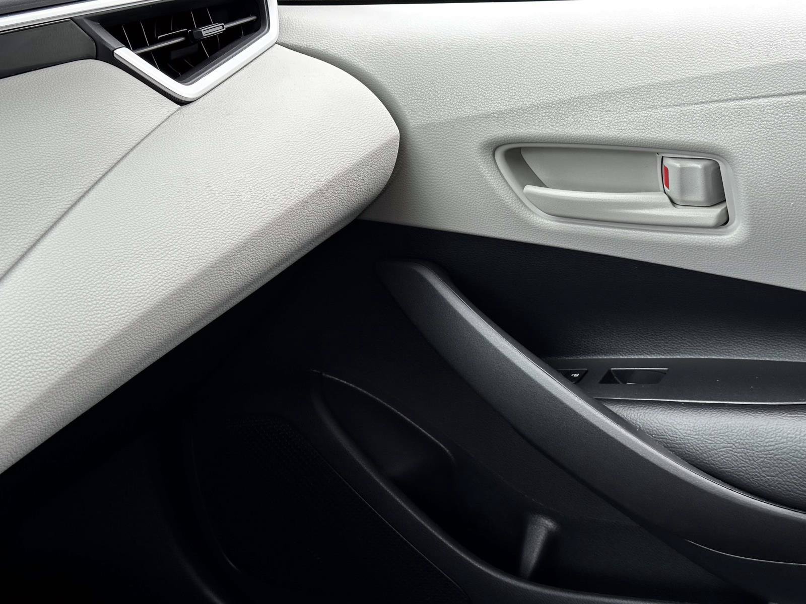 Certified 2022 Toyota Corolla LE FWD image 24