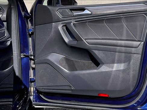 Certified 2022 Volkswagen Tiguan SEL R-Line image 23