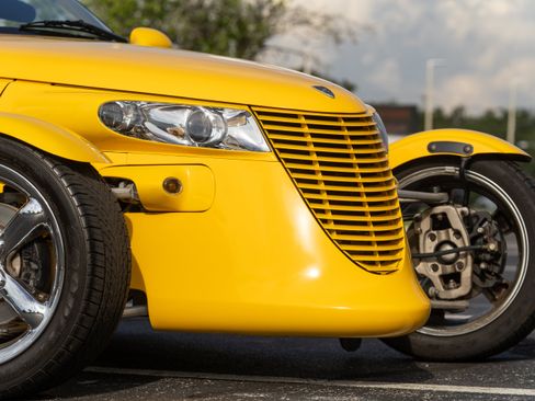 Used 2002 Chrysler Prowler RWD image 29