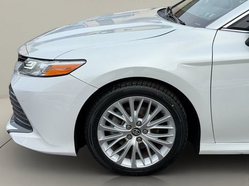 Used 2019 Toyota Camry XLE image 22