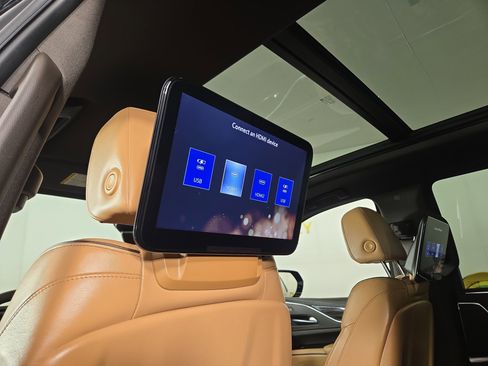 Certified 2022 Cadillac Escalade Sport w/ Touring Package image 34