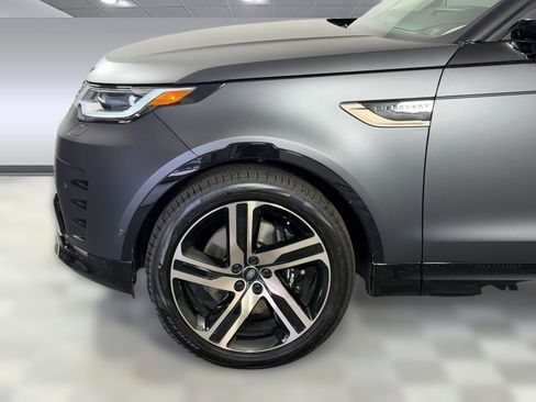 New 2026 Land Rover Discovery Limited Edition AWD/4WD image 11