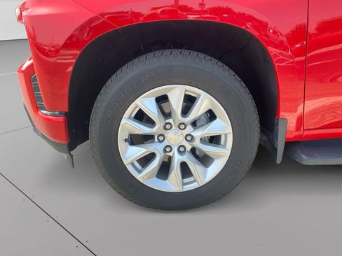Used 2020 Chevrolet Silverado 1500 Custom w/ Custom Value Package RWD image 12