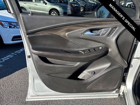 Used 2019 Buick Envision Essence AWD/4WD image 13