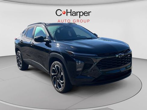 Used 2024 Chevrolet Trax RS w/ Sunroof Package FWD image 1