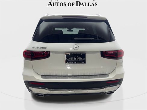 Used 2022 Mercedes-Benz GLB 250 w/ Premium Package Lite image 7