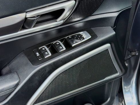 Used 2024 Kia Telluride S w/ S Sunroof Package FWD image 21