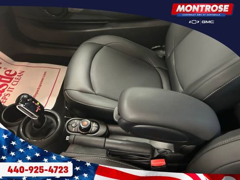 Used 2020 MINI Cooper 2-Door Hardtop image 16