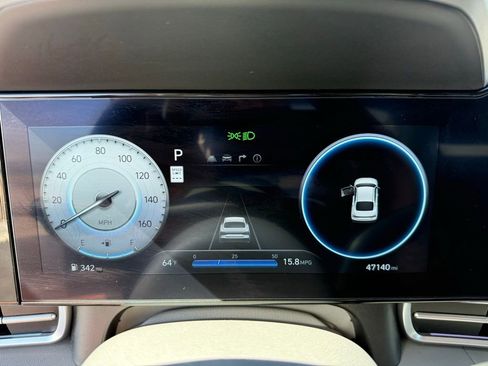 Certified 2024 Hyundai Elantra SEL image 17