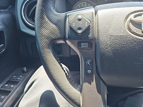 Used 2019 Toyota Tacoma TRD Off-Road image 20