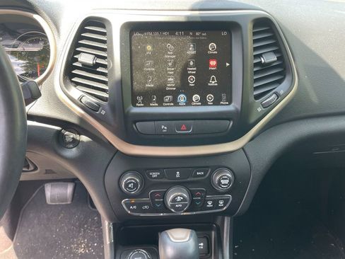 Used 2017 Jeep Cherokee Limited AWD/4WD image 20