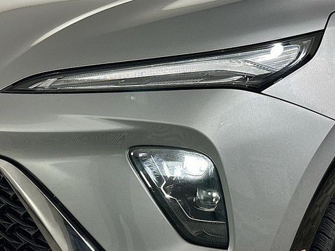 Used 2025 Buick Envision Sport Touring image 25