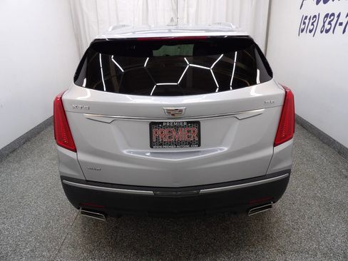 Used 2017 Cadillac XT5 Luxury w/ Driver Awareness Package AWD/4WD image 5