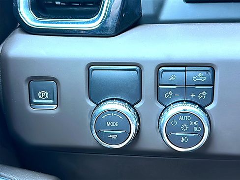 Used 2024 GMC Sierra 1500 Denali w/ Denali Reserve Package RWD image 37