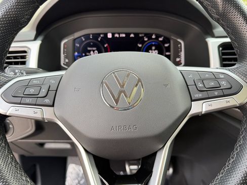 Used 2022 Volkswagen Atlas SEL R-Line AWD/4WD image 20