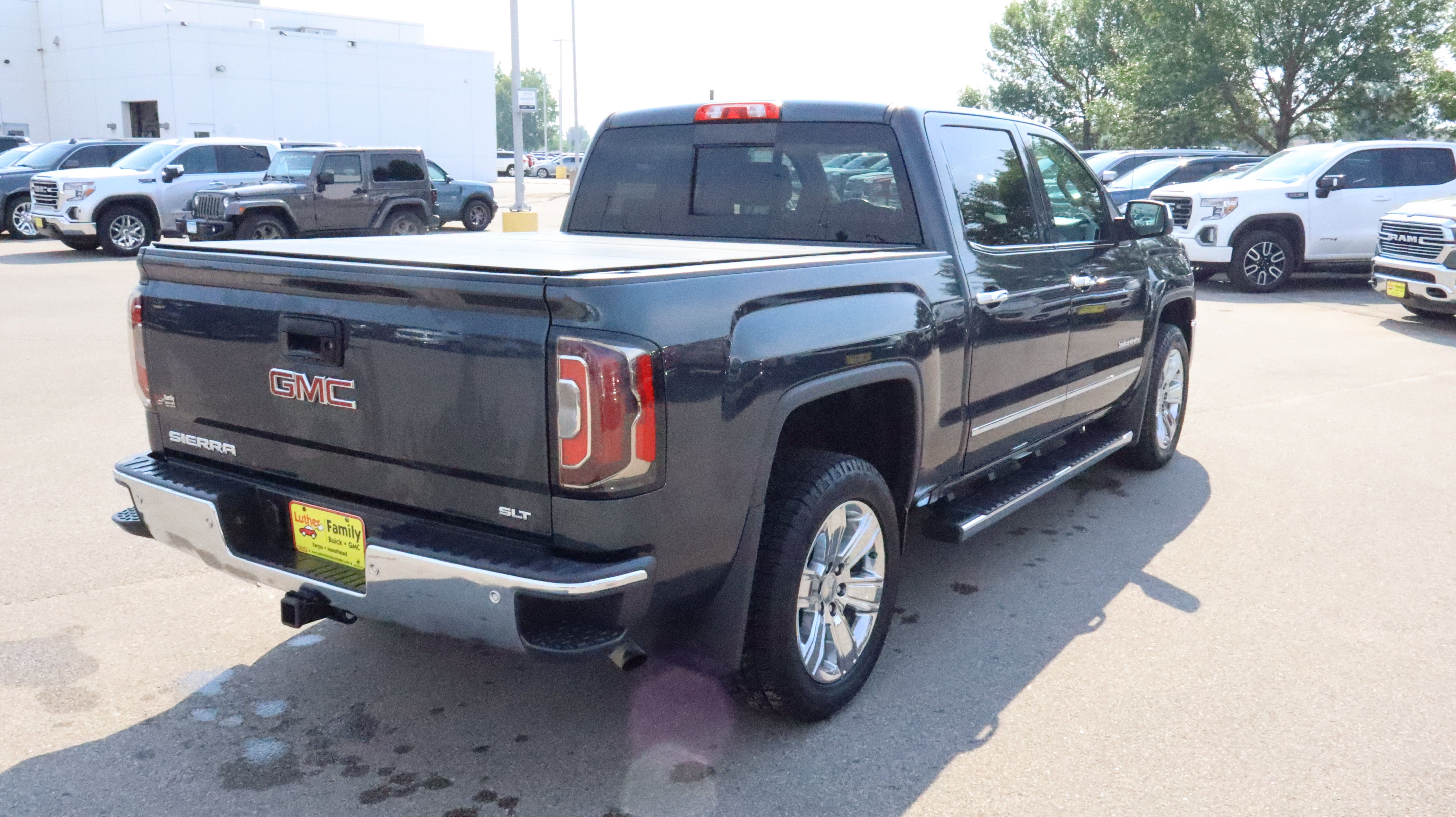 Used 2018 GMC Sierra 1500 SLT AWD/4WD image 7