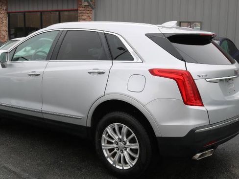 Used 2017 Cadillac XT5 FWD image 6