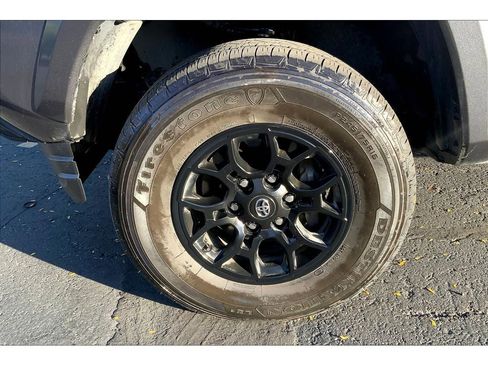 Used 2022 Toyota Tacoma SR5 image 10