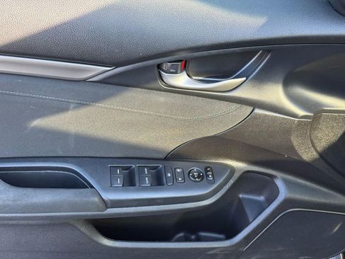 Used 2019 Honda Civic EX image 16