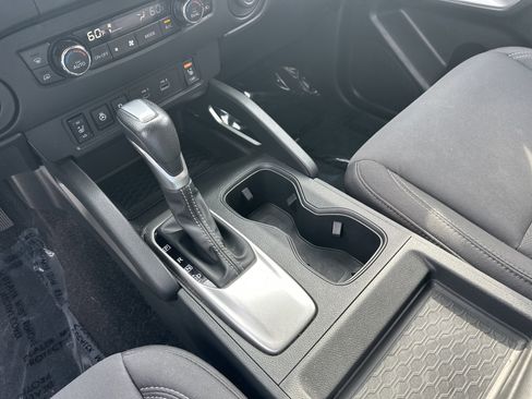 Used 2023 Nissan Frontier SV w/ SV Convenience Package image 26