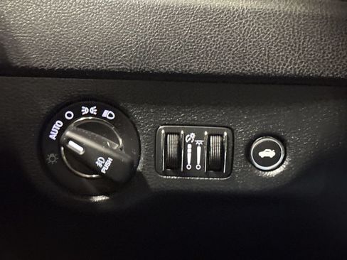 Used 2015 Chrysler 300 S w/ 300S Premium Group AWD/4WD image 19