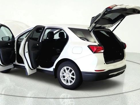 Used 2022 Chevrolet Equinox LT FWD image 10