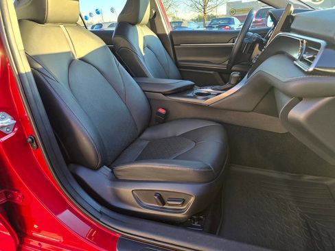 Used 2022 Toyota Camry XSE w/ Navigation Package image 22