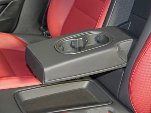 Certified 2022 Porsche Taycan 4S AWD/4WD image 41