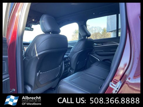 New 2026 Jeep Grand Cherokee Limited w/ Limited Altitude Package AWD/4WD image 11