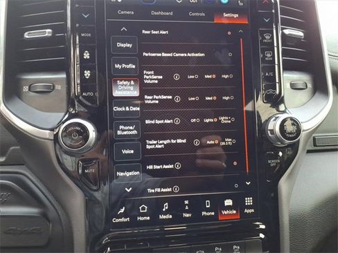 Used 2024 RAM 2500 Laramie w/ Night Edition image 9