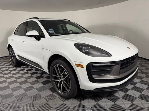 New 2025 Porsche Macan Turbo image 9
