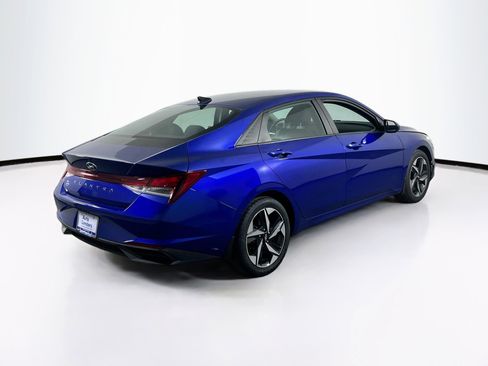 Used 2023 Hyundai Elantra SEL w/ Convenience Package image 5
