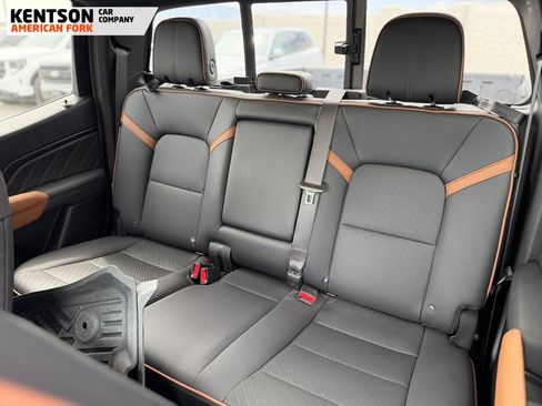 Used 2024 GMC Canyon AT4 w/ AT4 Premium Package AWD/4WD image 25