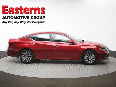Used 2023 Nissan Altima 2.5 SV w/ SV Premium Package image 46
