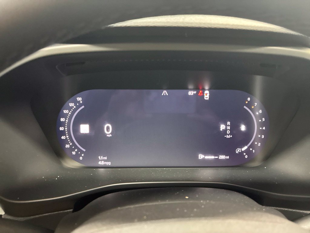 Used 2026 Volvo XC40 B5 Plus AWD/4WD image 16