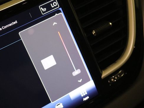 Used 2023 Chrysler Pacifica Touring-L image 74