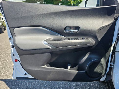 Used 2023 Nissan Kicks SR w/ SR Premium Package FWD image 25