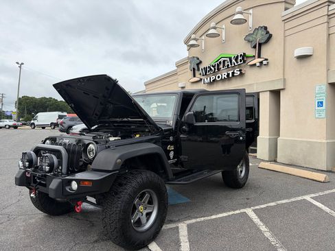 Used 2012 Jeep Wrangler Unlimited Sport AWD/4WD image 51