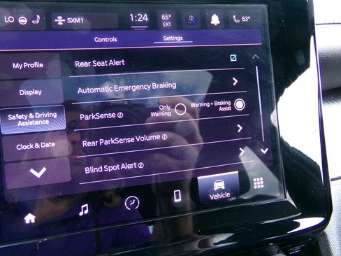 Used 2023 Jeep Grand Cherokee Altitude AWD/4WD image 26